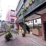 New! Luxury Design Apartment With Free Parking