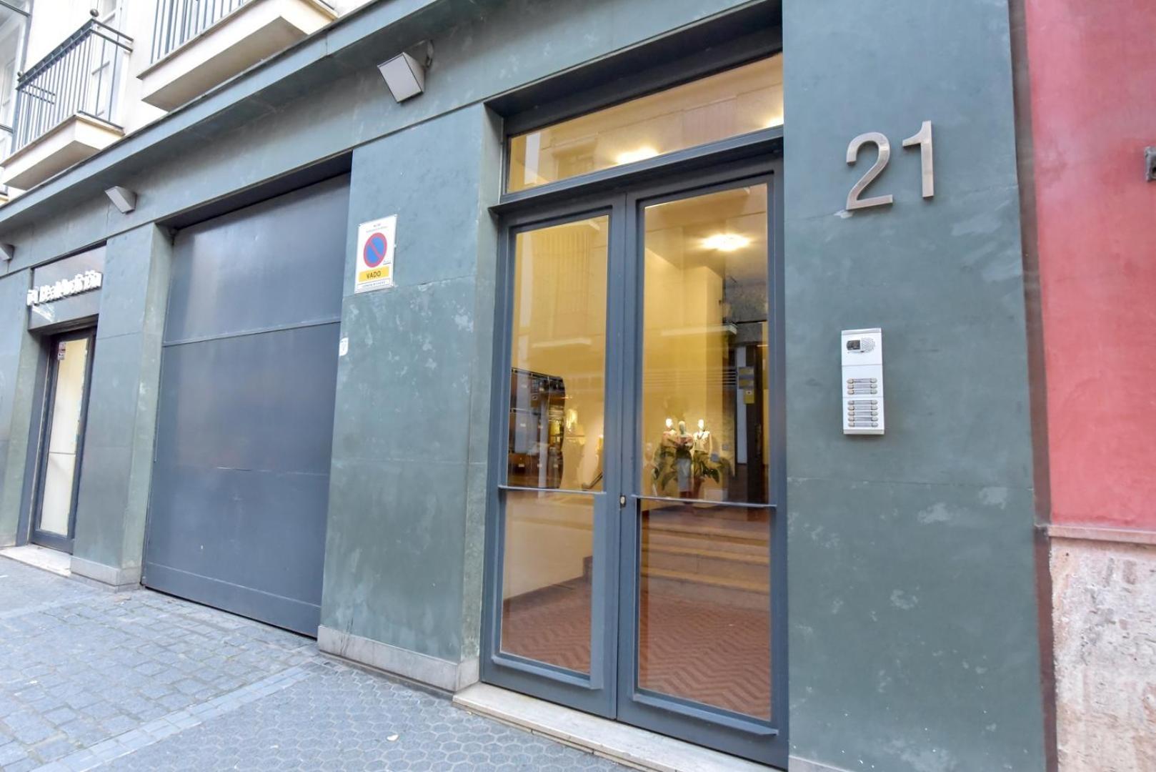 New! Luxury Design With Free Parking Apartamento